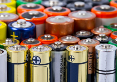 Депутаты хотят обязать украинский и компании утилизировать батарейки