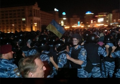 Міліціонери кажуть, що журналісти, на яких вночі напали на Майдані, самі винні