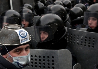 Силовики на Грушевского пошли на контакт с митингующими