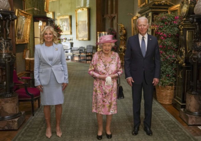 Елизавета II приняла Байдена в Лондоне и расспрашивала о Путине и лидера Китая
