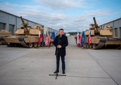 У Польщі відкрили логістичний хаб для ремонту військової техніки