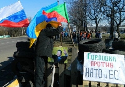 Донецькі сепаратисти охоронять порожні склади зброї