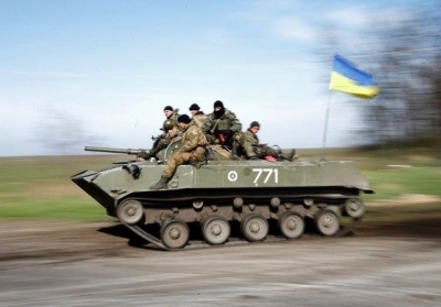 Украинские десантники отбили у экстремистов два захваченных БМД 