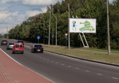 Украинский танк против Путина: во Львове появились билборды с детским рисунком о войне
