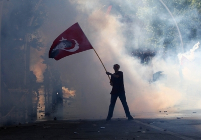 Вимоги Ердогана не подіяли: протести спалахнули із новою силою