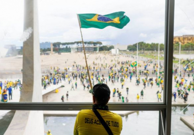 У Бразилії прихильники колишнього президента Болсонару увірвалися в Конгрес