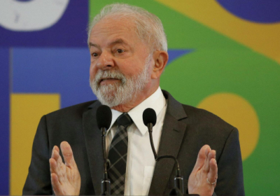 Після критики його “миротворчої ініціативи” президент Бразилії засудив вторгнення росії – The Guardian