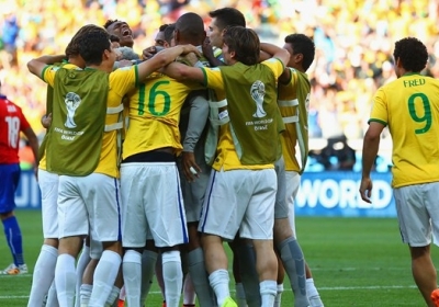 Бразилія вирвала перемогу у Чилі і стала першим чвертьфіналістом ЧС, - відео