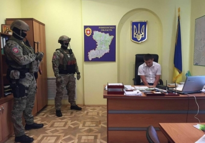 На Рівненщині затримали прокурора і організаторів незаконного видобутку бурштину, - Аваков