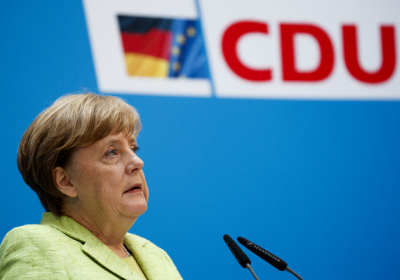 Меркель востаннє на посаді канцлера летить до Британії