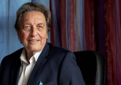 Батькові Ілона Маска запропонували російський паспорт