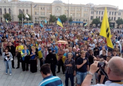 У Харкові проходить мітинг проти сепаратистів та за єдину країну, - фото