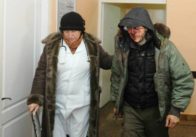 Черкасская милиция прямо в больницах арестовывает искалеченных активистов, фото