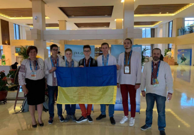 Українські школярі здобули чотири медалі на олімпіаді з астрономії в Китаї
