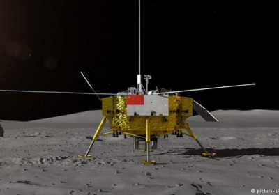 Китайський зонд Changʼe-4 зробив панорамне фото зворотного боку Місяця та відео посадки
