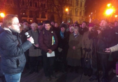 В Львове журналисты требуют отставки Захарченка (фото)