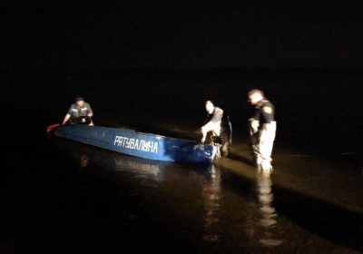 В Кременчуге перевернулась лодка: один человек спасся, ищут еще четырех