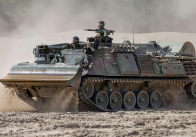 Німеччина передала Україні інженерні танки Dachs