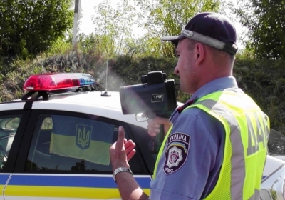 Порошенко підписав закон про відеофіксацію порушень на дорогах