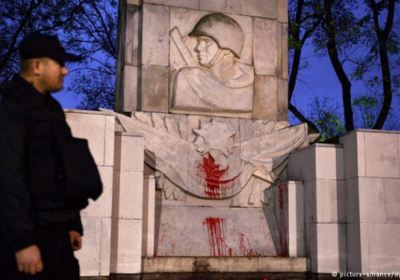 В Польше приняли закон о сносе памятников советской эпохи