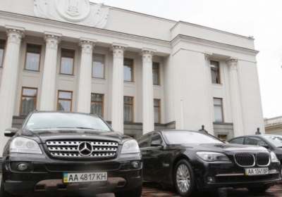 Народні депутати задекларували 951 автомобіль у 2015 році, - ІНФОГРАФІКА