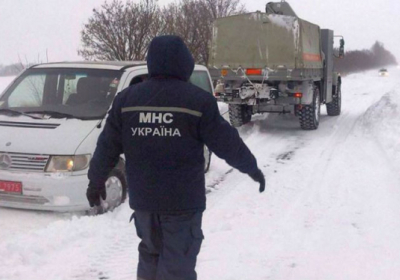 Девять человек погибли на дорогах из-за непогоды в Украине