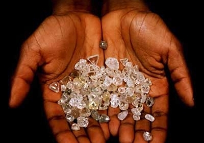 Контрабандист у ПАР проковтнув 220 діамантів ціною $2,5 млн