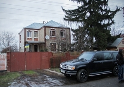Евромайдановцы решили взять дом Черновол под охрану 