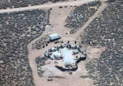 Одинадцять зморених голодом дітей знайшли у пустелі в США
