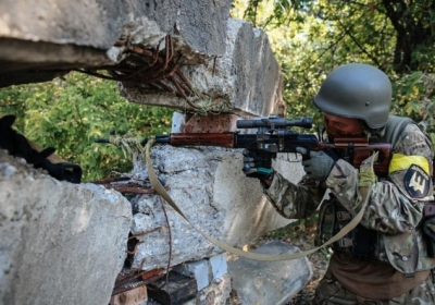 Четверо украинских военных ранены в результате обстрела боевиков