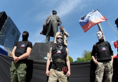 Террористы из ДНР открыли три 
