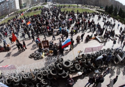Донецкие сепаратисты планируют референдум с поддержкой военных РФ