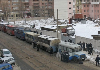 Донецьких силовиків у повній бойовій екіпіровці перекидають в Київ (фото)