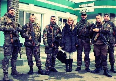 Наблюдатель ОБСЕ в Донбассе симпатизирует сепаратистам: фотографируется с ними и носит футболку с надписью 