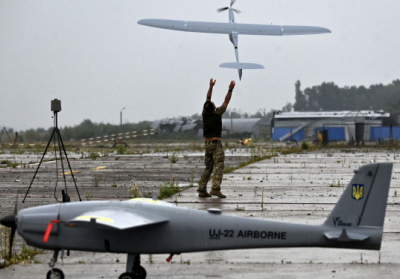 Україна ігнорує попередження США про припинення експлуатації дронів на території росії – The Economist