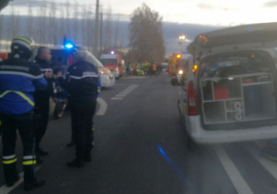 Во Франции при столкновении поезда и школьного автобуса погибли три человека