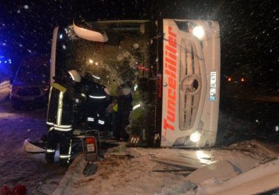У двох ДТП з автобусами у Туреччині загинули троє людей, поранені - 55
