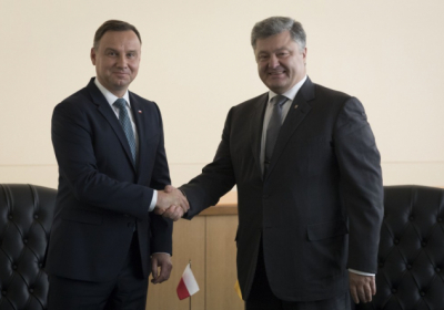 Порошенко обговорив з президентом Польщі введення миротворців на Донбас

