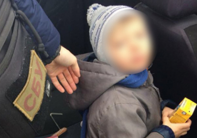 На Хмельниччині мати за 15 тис грн здала в оренду свого 4-річного сина для жебракування