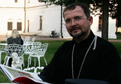 Одна справа - бути священником у мирний час, а інша йти на фронт, - владика Богдан Дзюрах