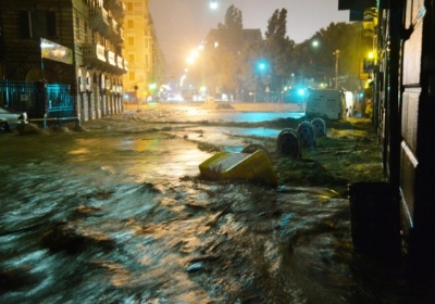 В Італії Генуя стала схожою на Венецію: в місті повінь, - фото, відео