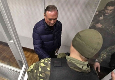 Суд відпустив Єфремова під заставу на суму 60,5 тисяч гривень