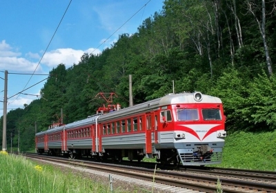УЗ восстанавливает движение пригородных поездов во Львовской области