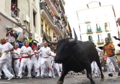 Енсьєро - традиційний іспанський забіг биків Фото: З вільних джерел
