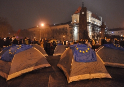 У Львові активісти Євромайдану встановили наметове містечко