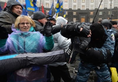 В Киеве студентов, которые агитировали идти на Евромайдан, избили 