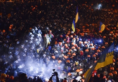 Сотні самооборони Київради просять киян підкріпити їх боєздатність вогнегасниками і шоломами 