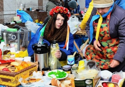 Влада перешкоджає довезенню продуктів на Євромайдан