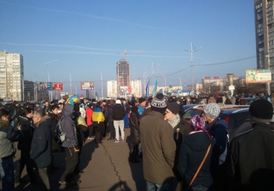 Евромайдановцы собираются для визита к Януковичу (фото)