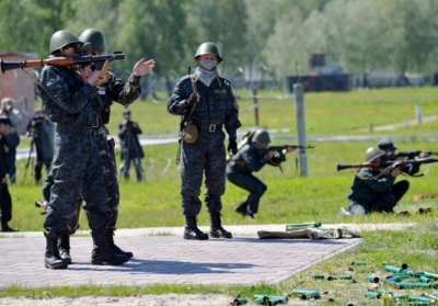 Після переговорів з терористами бійці Нацгвардії в Донецьку покинули штаб
